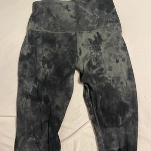 Lululemon leggings black and gray